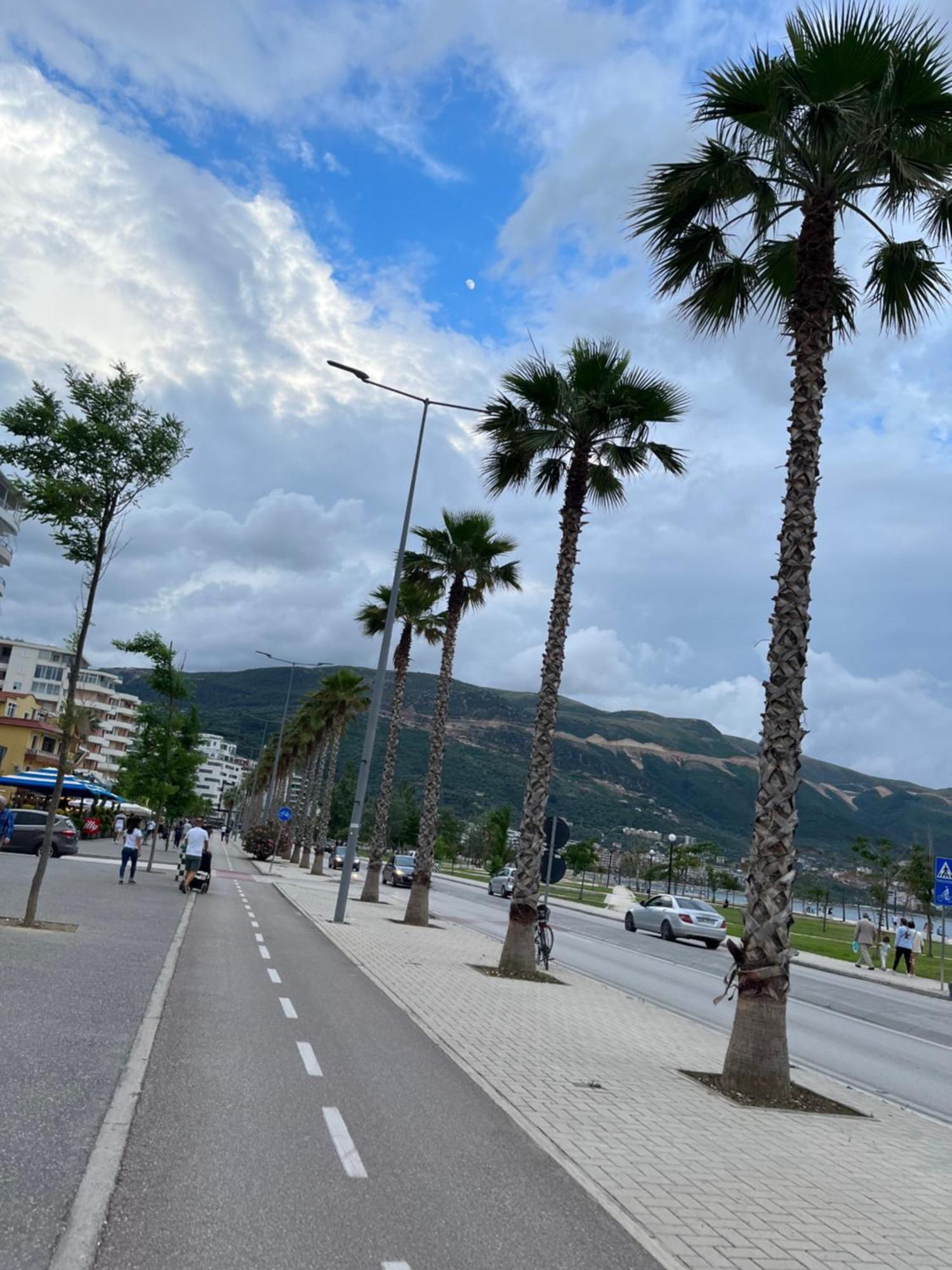 Sea View Apartment Vlorë Екстериор снимка