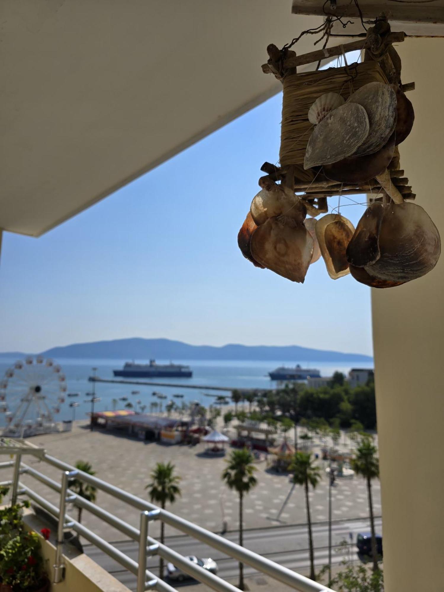Sea View Apartment Vlorë Екстериор снимка